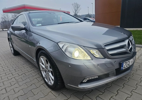 Mercedes-Benz Klasa E cena 44900 przebieg: 250000, rok produkcji 2009 z Międzyzdroje małe 137